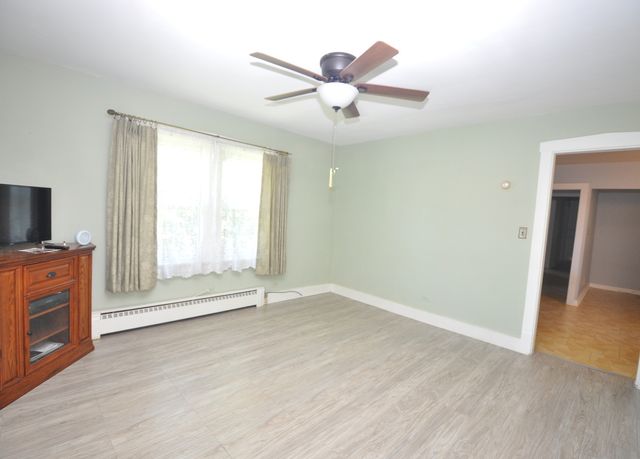 35909 N Helendale Road, Ingleside, IL 60041