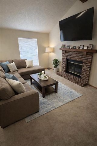 8537-8539 Goddard Street, Overland Park, KS 66214