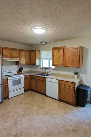 8537-8539 Goddard Street, Overland Park, KS 66214