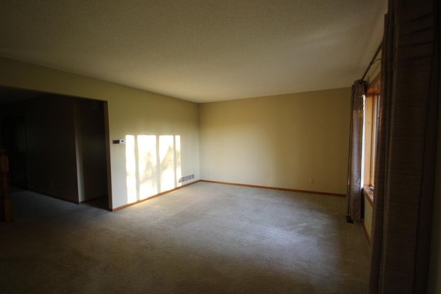 19410 Saint Francis Boulevard NW, Nowthen, MN 55303