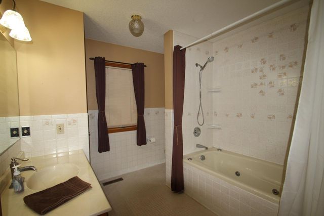 19410 Saint Francis Boulevard NW, Nowthen, MN 55303