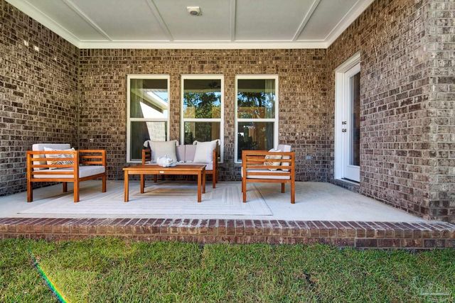 6490 Ledgestone Ct, Pensacola, FL 32526