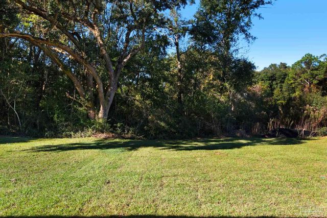 6490 Ledgestone Ct, Pensacola, FL 32526