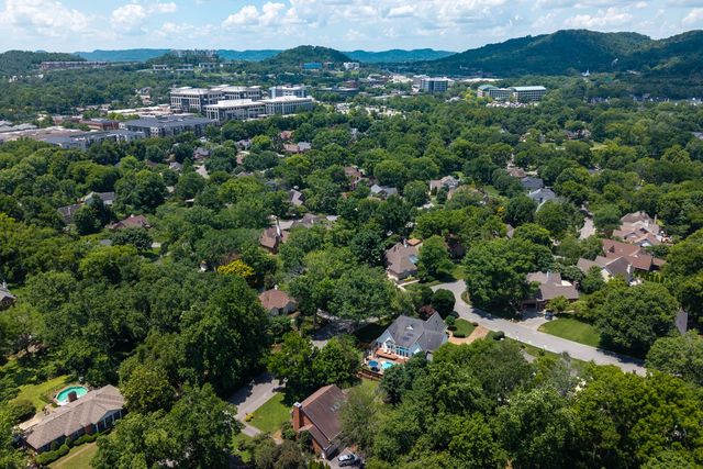 10 Lymington Ct, Brentwood, TN 37027