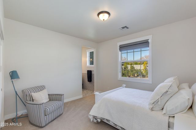 3838 E DEVONSHIRE Avenue, Phoenix, AZ 85018