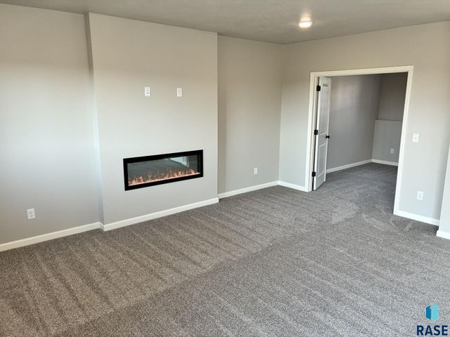 2609 S Copper Creek Ave Avenue, Sioux Falls, SD 57110