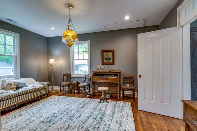 310 E Franklin St, Gallatin, TN 37066