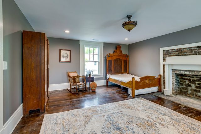 310 E Franklin St, Gallatin, TN 37066