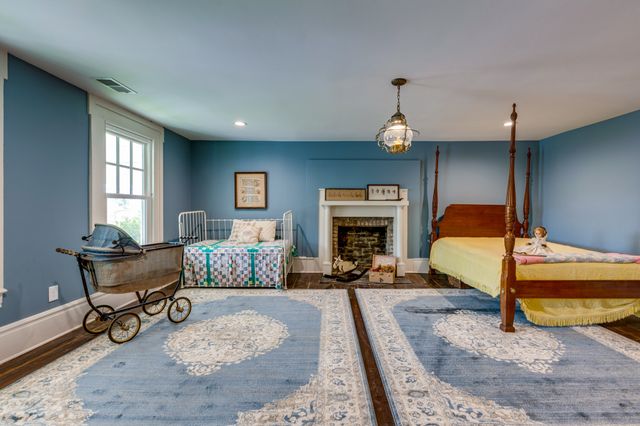 310 E Franklin St, Gallatin, TN 37066