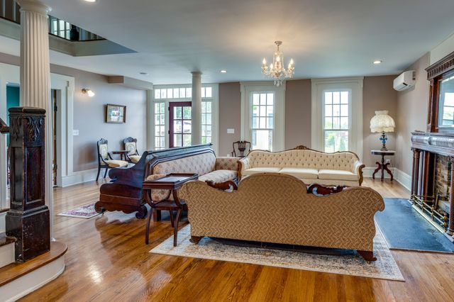 310 E Franklin St, Gallatin, TN 37066