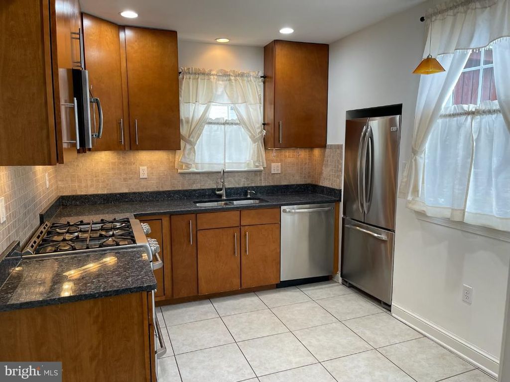 4523 ALTON PL NW, Washington, DC 20016