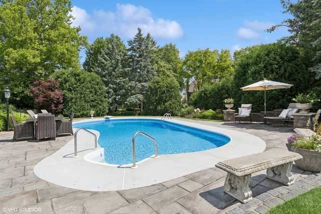 8S241 Dunham Drive, Naperville, IL 60540