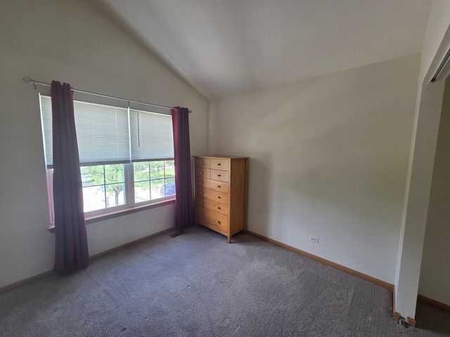 2800 E BRIDLEWAY Court, Carpentersville, IL 60110