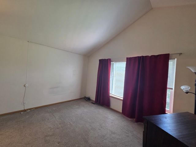 2800 E BRIDLEWAY Court, Carpentersville, IL 60110