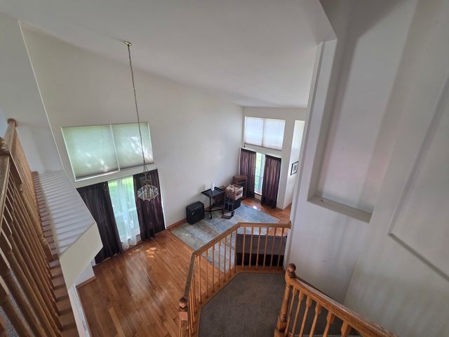 2800 E BRIDLEWAY Court, Carpentersville, IL 60110