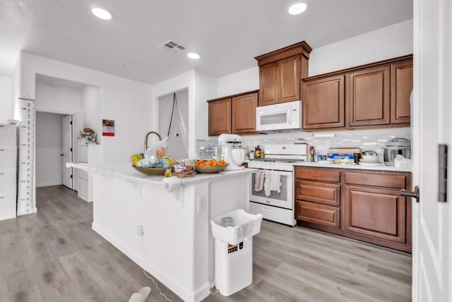 3766 Partridge Pkwy, Olivehurst, CA 95961