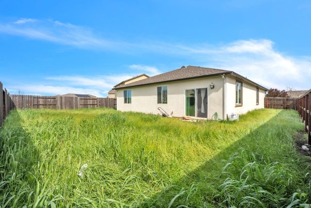 3766 Partridge Pkwy, Olivehurst, CA 95961