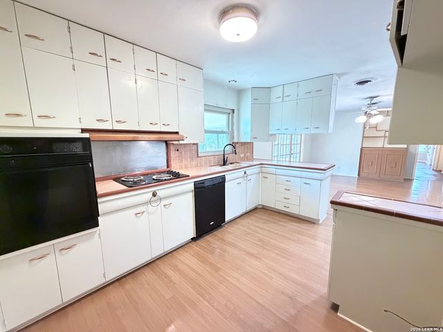 435 Burnside, San Antonio, TX 78209