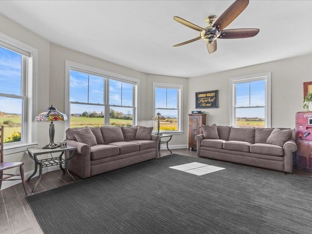 270 Sutton Farm Drive, Shelburne, VT 05482