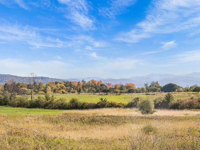270 Sutton Farm Drive, Shelburne, VT 05482