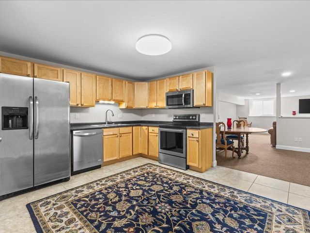 270 Sutton Farm Drive, Shelburne, VT 05482
