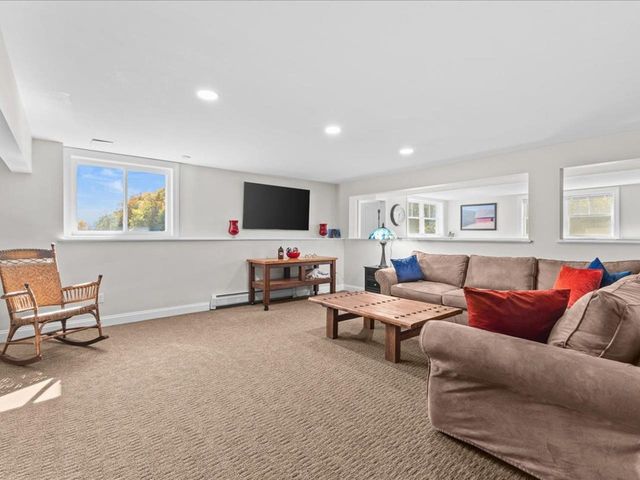 270 Sutton Farm Drive, Shelburne, VT 05482