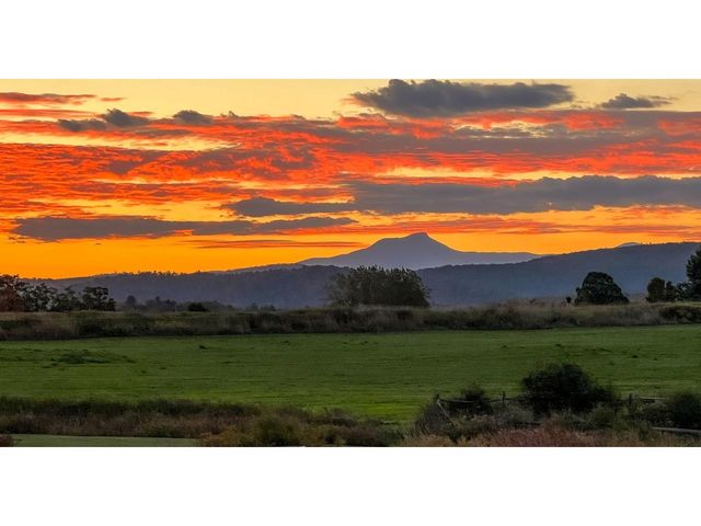 270 Sutton Farm Drive, Shelburne, VT 05482