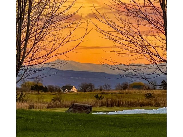 270 Sutton Farm Drive, Shelburne, VT 05482