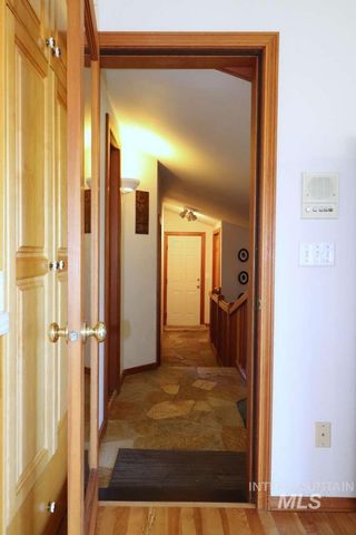 2300 W Aspen Cove Dr, Meridian, ID 83642