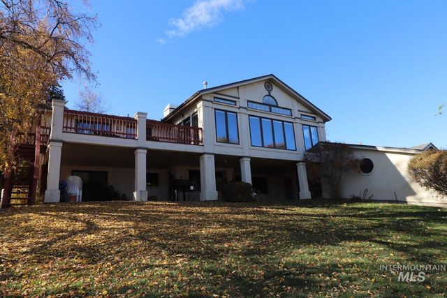 2300 W Aspen Cove Dr, Meridian, ID 83642