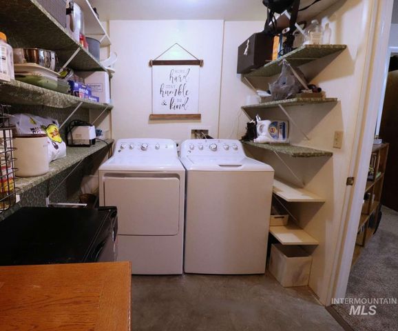 2300 W Aspen Cove Dr, Meridian, ID 83642