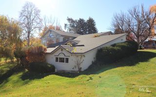 2300 W Aspen Cove Dr, Meridian, ID 83642