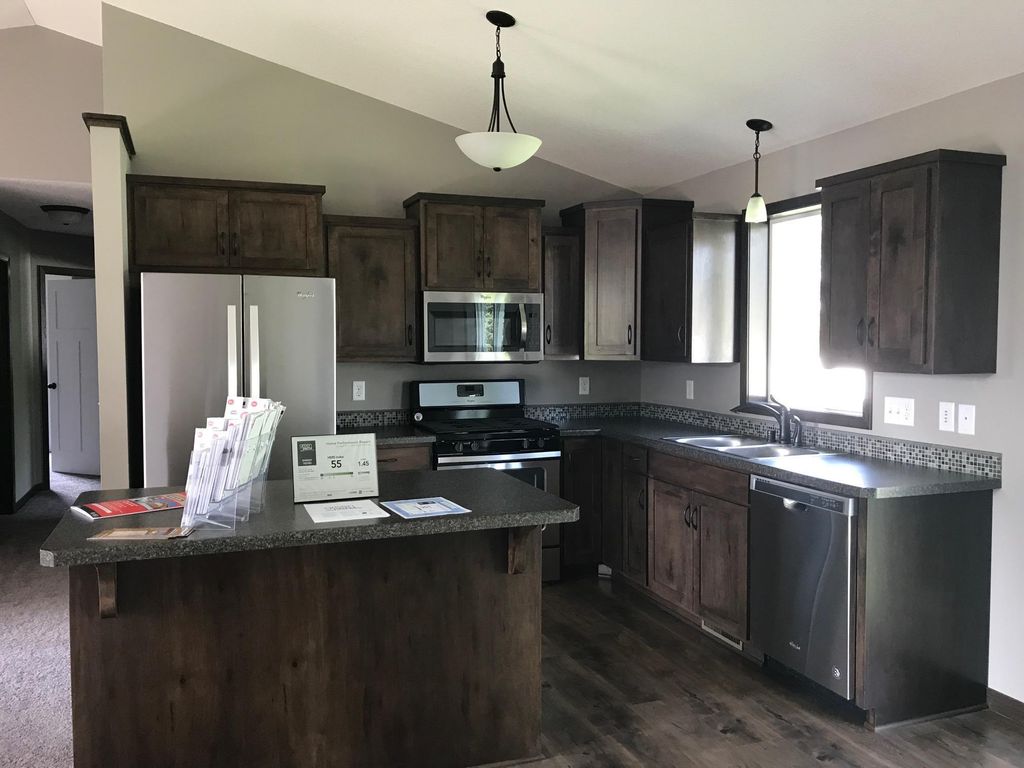 1108 8th Avenue SW, Isanti, MN 55040 — photo 2