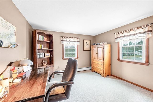 16 Brentwood Dr, Wilbraham, MA 01095