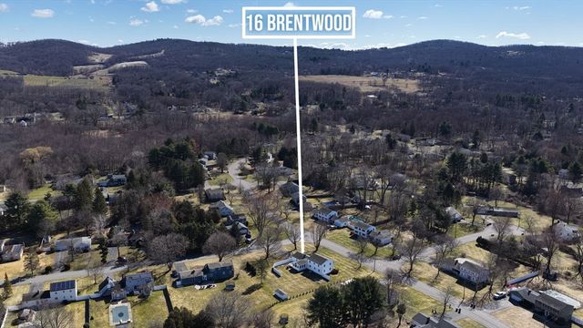 16 Brentwood Dr, Wilbraham, MA 01095