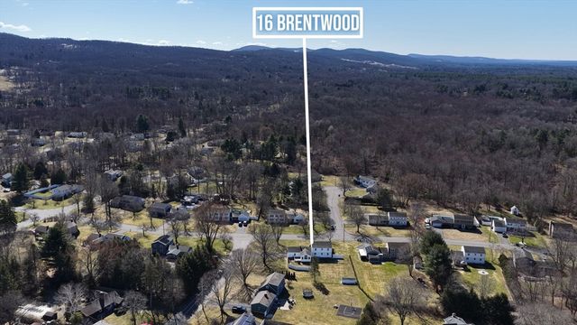 16 Brentwood Dr, Wilbraham, MA 01095