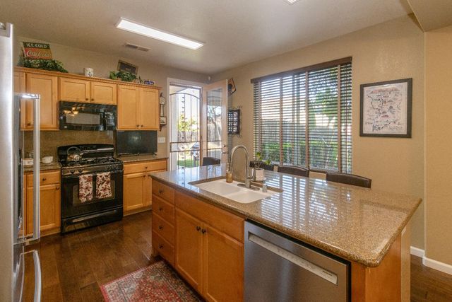 7470 E Fedora Avenue, Fresno, CA 93737