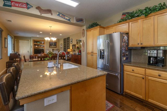 7470 E Fedora Avenue, Fresno, CA 93737