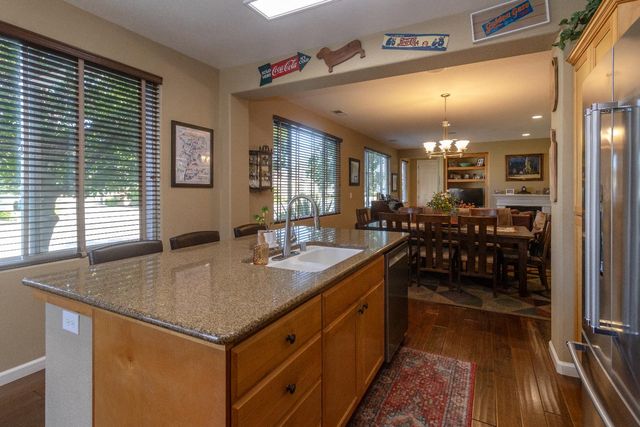 7470 E Fedora Avenue, Fresno, CA 93737