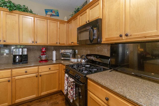 7470 E Fedora Avenue, Fresno, CA 93737