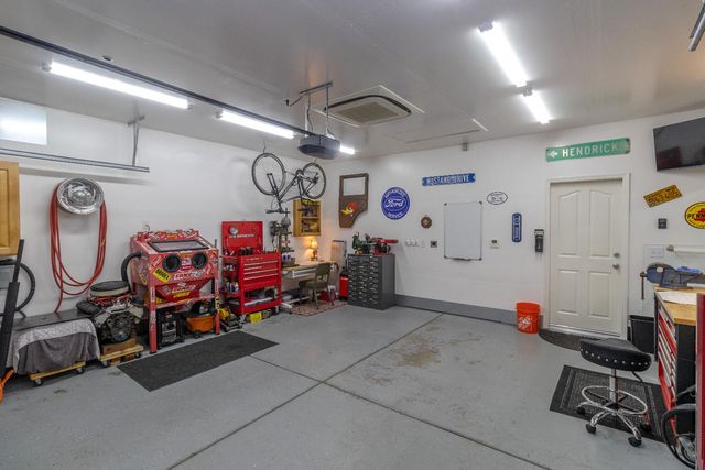 7470 E Fedora Avenue, Fresno, CA 93737