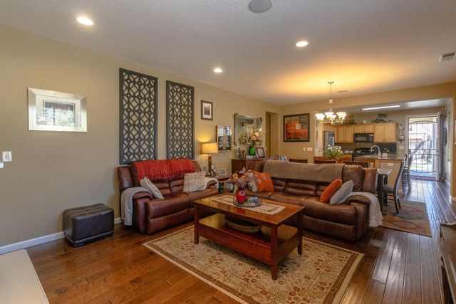 7470 E Fedora Avenue, Fresno, CA 93737