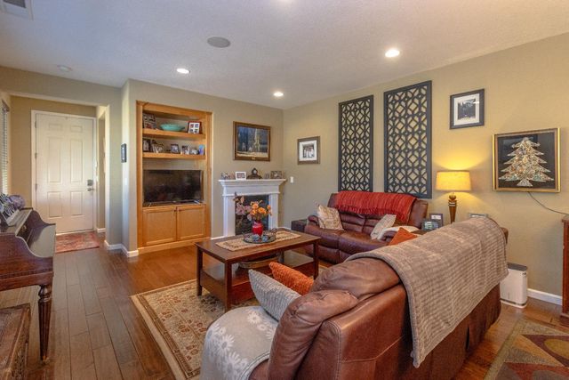 7470 E Fedora Avenue, Fresno, CA 93737