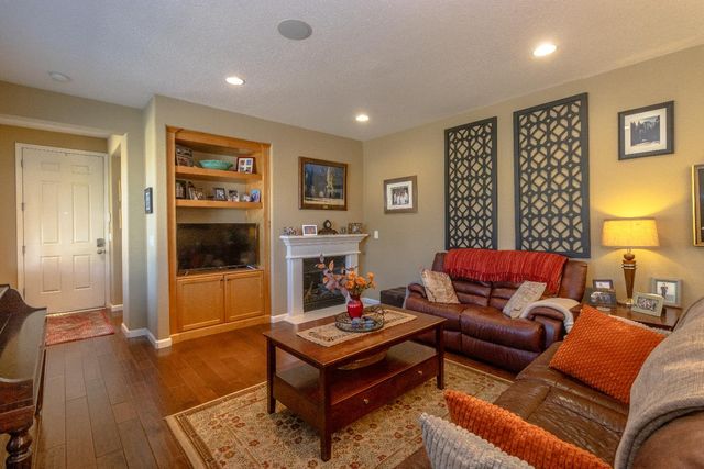 7470 E Fedora Avenue, Fresno, CA 93737