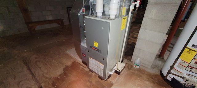 559 E Sands Street, Pentwater, MI 49449