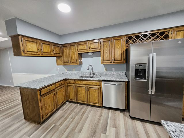 1124 Kathy Lane, Lewisville, TX 75067