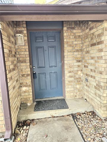 1124 Kathy Lane, Lewisville, TX 75067