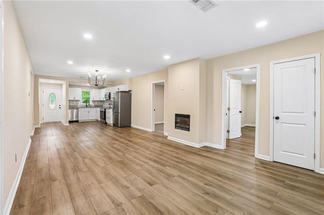 5555 Mason Road, Atlanta, GA 30349