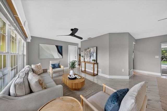100 MATISSE CIRCLE W, Nokomis, FL 34275