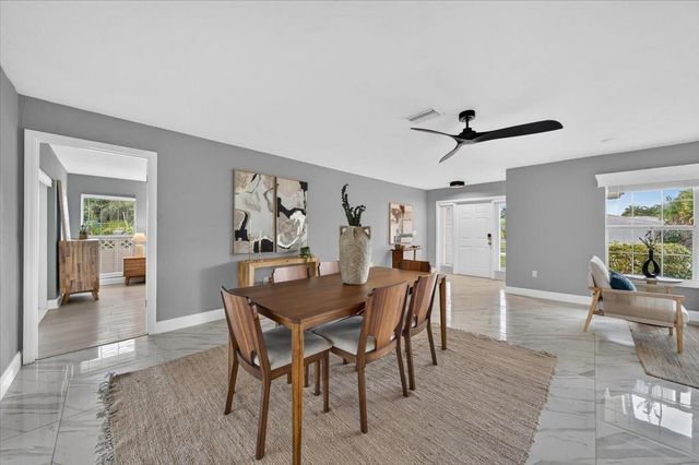 100 MATISSE CIRCLE W, Nokomis, FL 34275